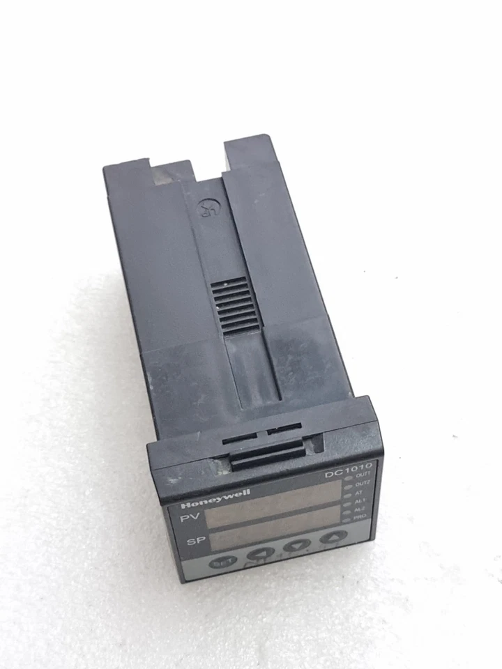 Used Working Honeywell DC1010CT-301000-E PID Digital Temperature Controller